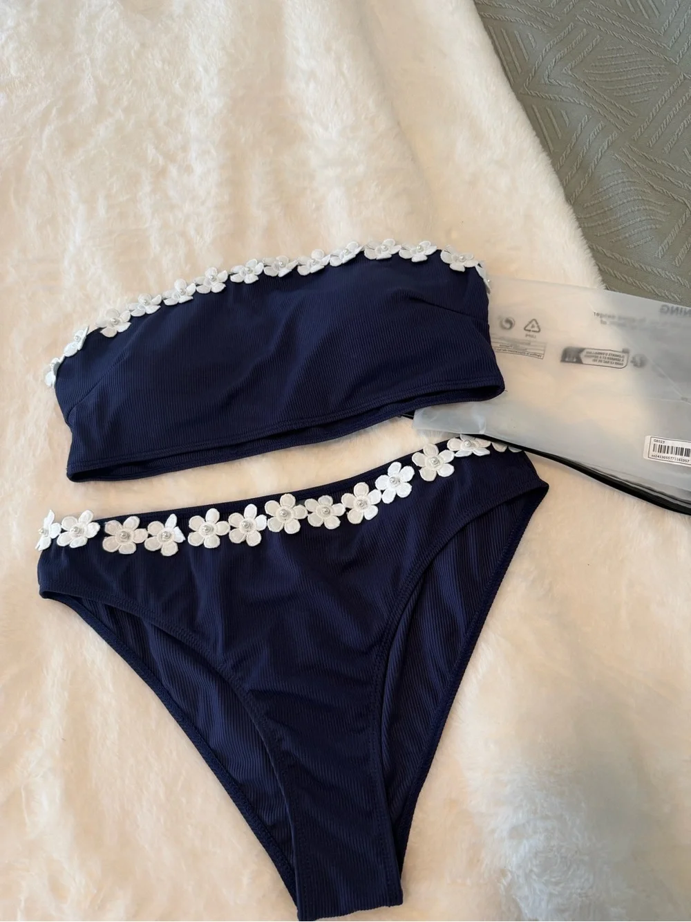 Women’s Navy Blue Bandeau Bikini with White Floral Trim XL - Picture 9 of 9